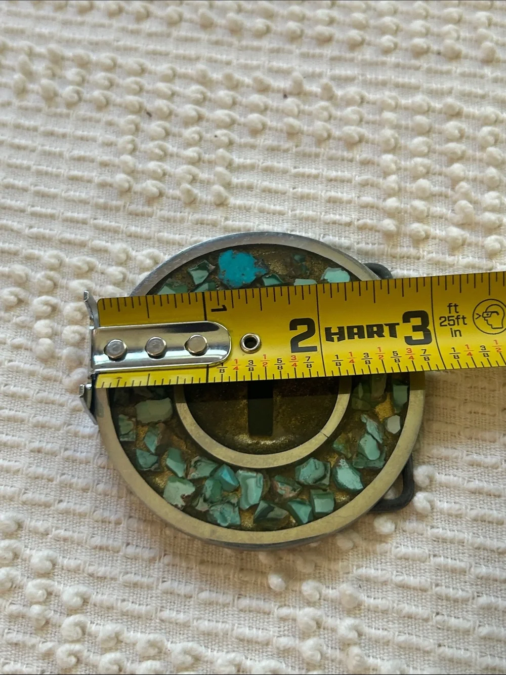 N/A circular brooch